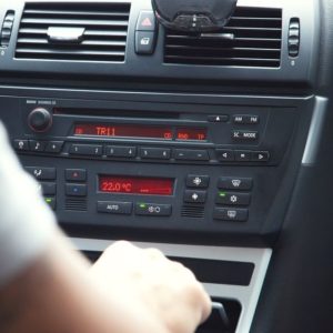 Jaké je věkové rozložení posluchačů FM rádií v Praze? Oviradio.cz